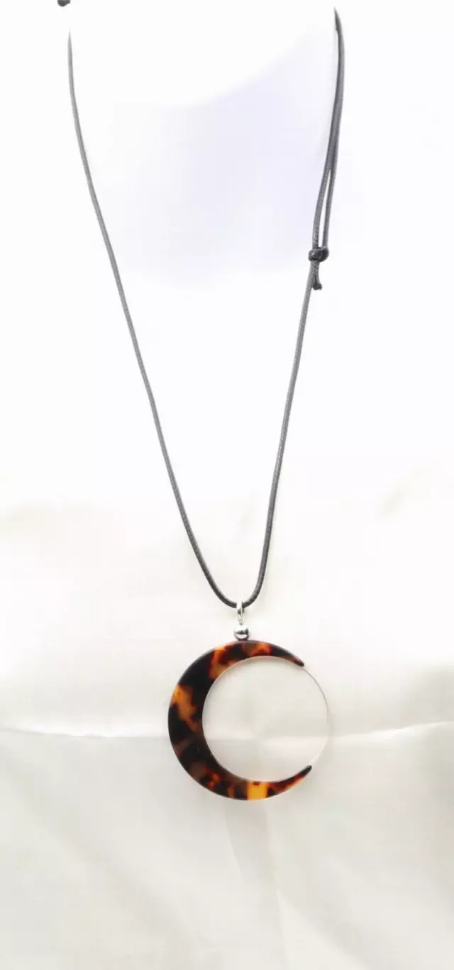 C113 — tortoiseshell / one dozen