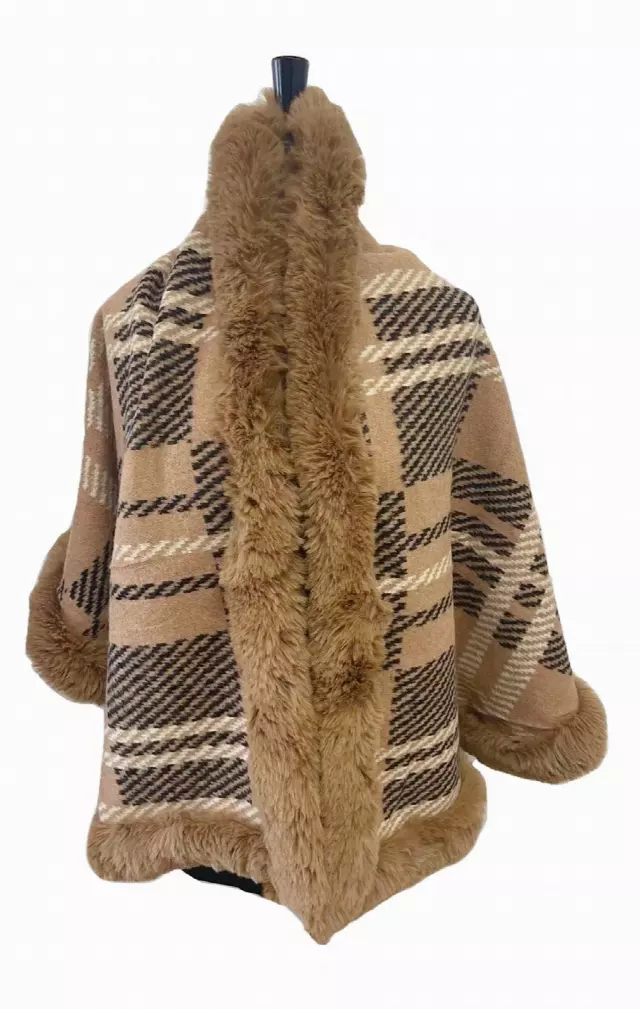 TX531 Faux Fur Pattern Cape