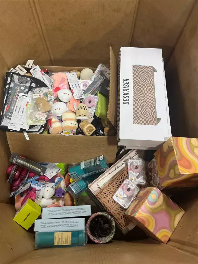 Assorted merchandise lot · new