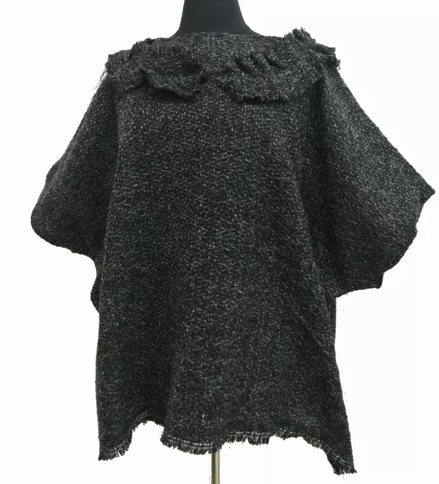 BF101 Solid Color Pullover Cape — Black