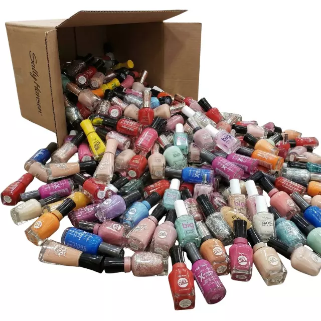 Sally Hansen Nail Polish lot · 600 · mix