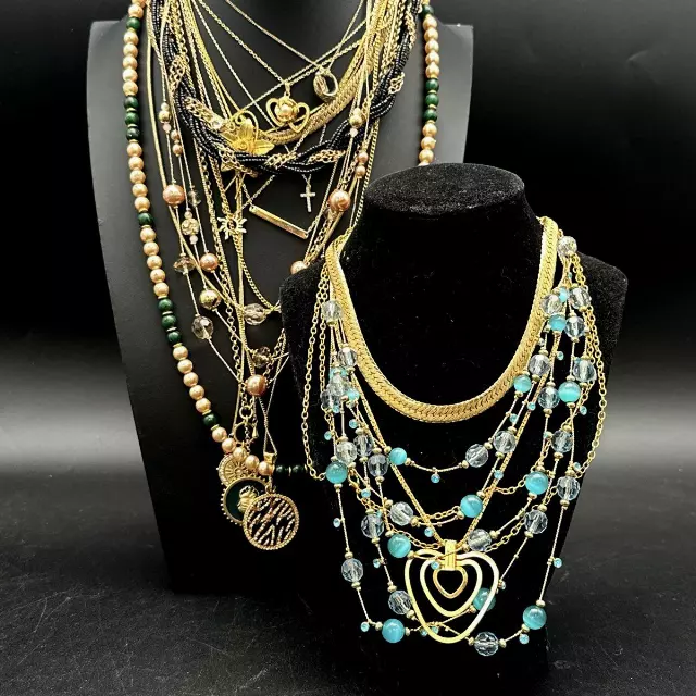 Fashion Necklace Jewelry Lot Gold Tone Silver Tone Beaded Pendants Lot of 20