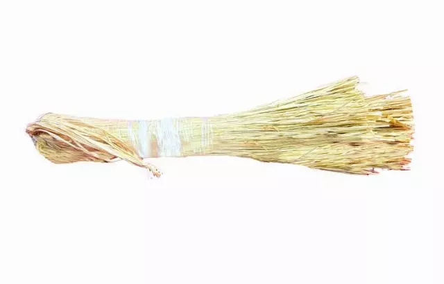 30151 – 12 oz bag natural raffia – Min 1 bag – Case 12 bags