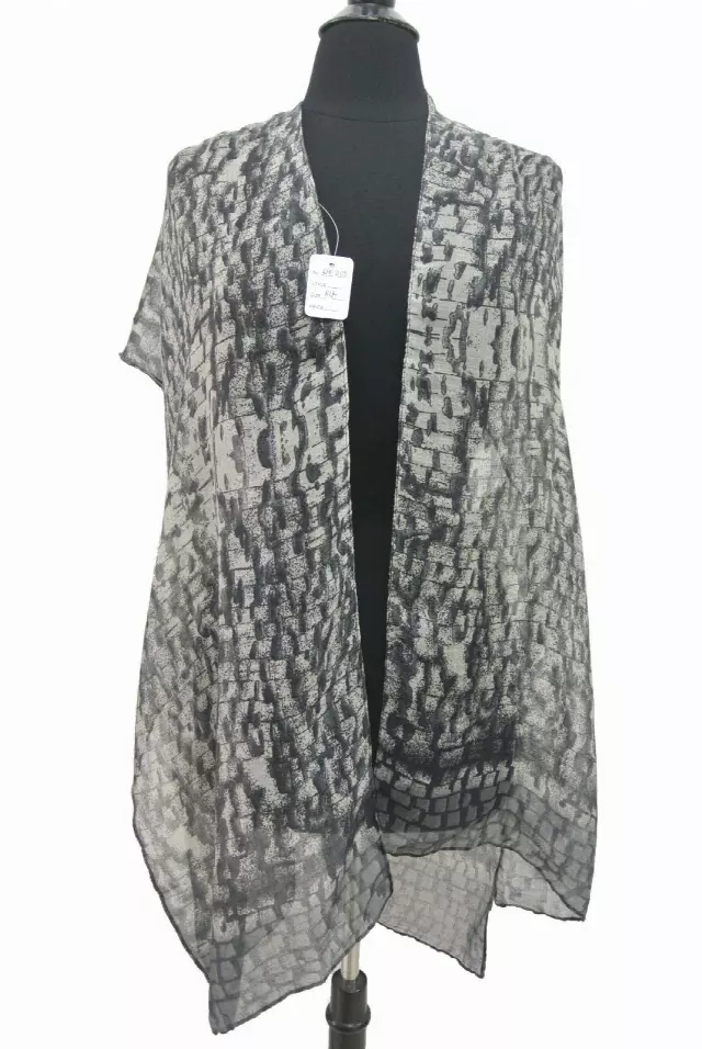 QC205 Pattern Spring Kimono — Black