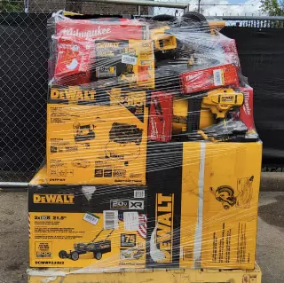 Milwaukee & DeWalt mixed pallet · Grade A shelf pulls & tested open-box returns