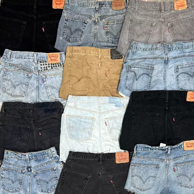 Wholesale Levis Cutoff Shorts (10 Pieces) — 33" & Down