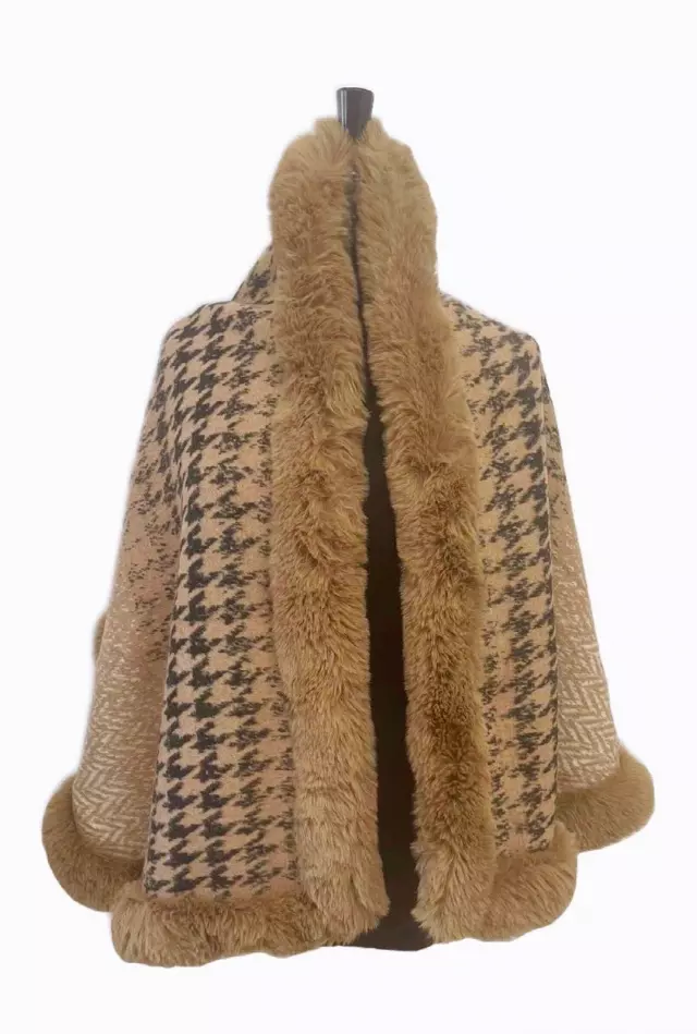 TX532 Faux Fur Houndstooth Cape — Camel