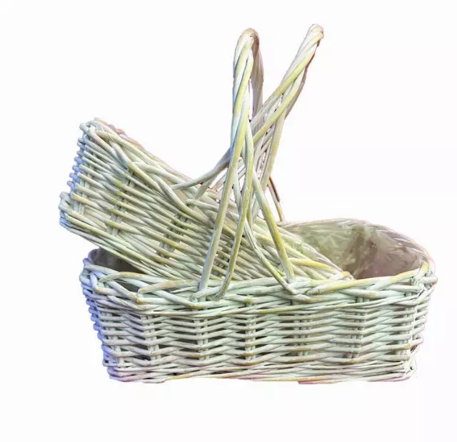 MS1531-2WW- S/2 18” to 20” White Wash. Large basket w/ Handle Sewn-in-Liner-“set” -Min 1 set – Case 4 sets