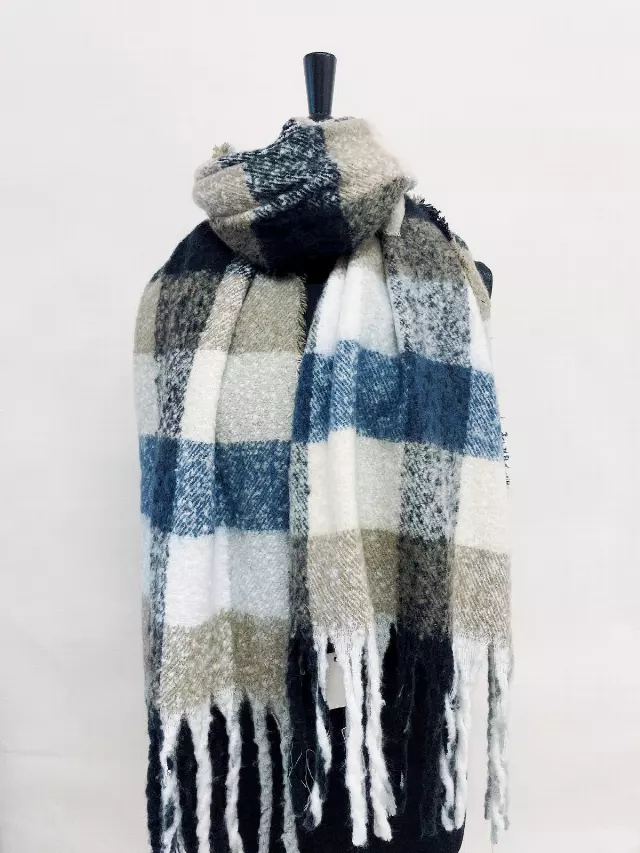 BF159 Multi Color Plaid Pattern Winter Scarf — Navy
