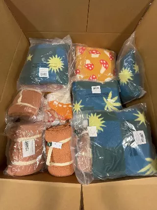 Assorted Bedding lot · new