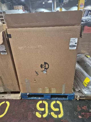099: Adult diapers and wipes PL00025J