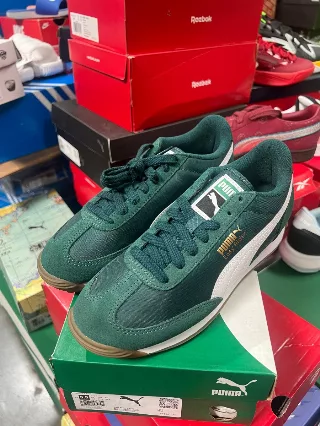 Reebok and Puma Mixed stock lot sneakers 100 pairs.
