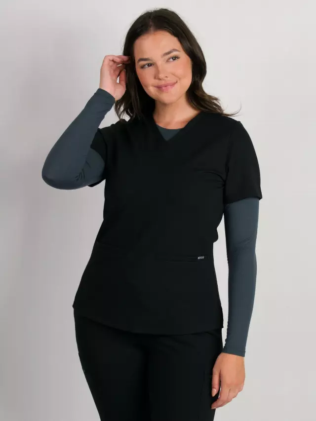 Sera | Ultra-Stretch Ponte Knit 2-Pocket Slim-Fit Scrub Top — Black / S