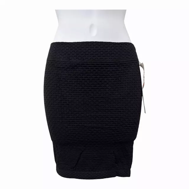 #575-FA002 Short Black Skirt – O/S – $1.00 each (24 Pieces)