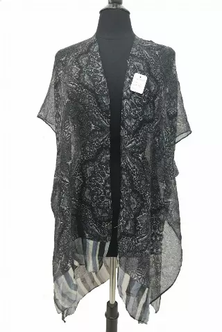 QC202 Paisley Print Kimono — Black